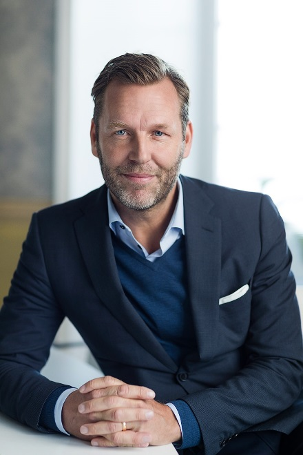 januari december KOMMENTARER AV JOHAN DENNELIND, VD & KONCERNCHEF Kära aktieägare, när jag blickar tillbaks på ett utmanande och intressant, är jag mycket nöjd med att vi lyckades leverera över våra