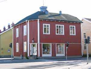 Stora Björnen 12, Kungsgatan 92. C A Sandström 1917. Ekorren 8, Storgatan 91. B H 1930.