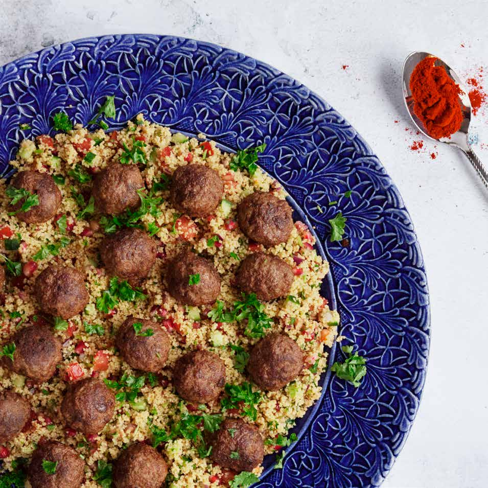 KRYDDIGA KÖTTBULLAR med tabbouleh och myntayoghurt 4 port.