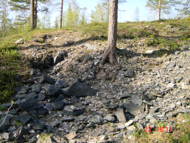 MIFO-bransch Gruva och upplag - Järnmalm m.fl. (Branschriskklass 3) 3. Bruksberget, Kalix kopparbruk* (Björkfors skogstrakt 1:10) F2514-0030 4 Gruvbrytningen påbörjades kring 1660.