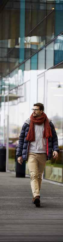 V-SEGA FÖ ULISSE KONOS OH IAGO ZON Jägersro hade hygglig dag vid lördags V-trav i Kalmar. Två segrar på V och dessutom i V. Sedan Lutfi Kolgjini vunnit ett V-lopp med sin eg Like a Star i årsdeut på.