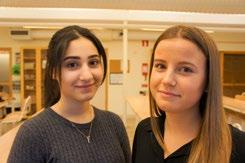 - Det är spännande med kemi och biologi. De gör mig nyfiken, säger Josefine. Fatema och Josefine tycker att de har utvecklats mycket sedan de började på gymnasiet.