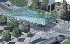 En sekundär entré kan lokaliseras till det sydöstra hörnet av Hagaparken. Station Chalmers Stationen är en renodlad bergstation som ligger djupt.