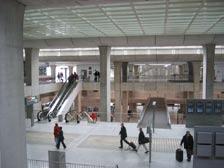 JÄRNVÄGSUTREDNING VÄSTLÄNKEN 2.2 Tillgänglig och trygg Stationsutformningen skall identifiera de skillnader på krav som ställs av olika kategorier av användare.