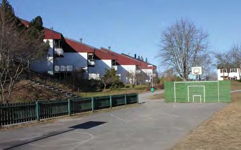 7. Milstensparken Milstensparken är en närpark som sträcker sig kring radhusområdet vid