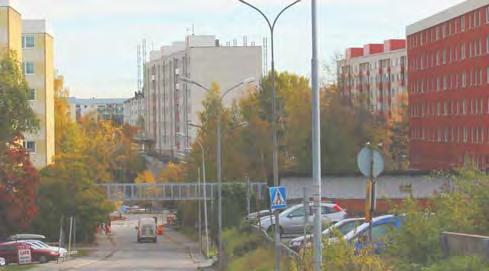 Många människor passerar här dagligen, med bil, cyklande eller gående till bussen.