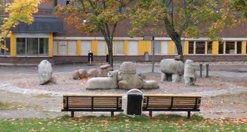 Stråket startar vid centrum och passerar förbi Kyrkan och Annerstaskolan.