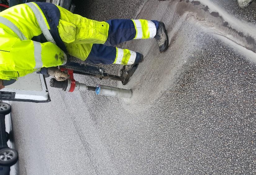 Utbredningen av skadorna bedöms på följande vis: Lokal: Förekommer på mindre än 20 % av vägavsnittets längd. Måttlig: Förkommer på 20-50 % av vägavsnittets längd.