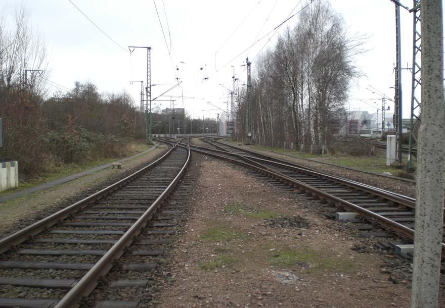 Utformning av området Landskapet vid Glostorp är öppet, plant och har en tydlig geometrisk/rätvinklig struktur som skapats av enskiftets fastighetsindelning.