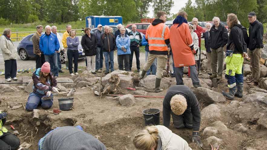 När man satte väggar på t ex ett hus flätade man med ris, käppar samt tätade ihop