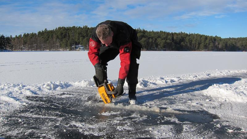 ISDYk i Rösjön En solig söndag i februari 2016.