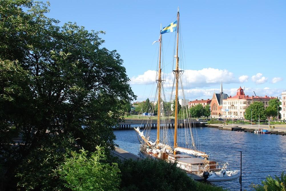 ICB16 Conference Report 6 Fernando Alonso-Fernandez & Josef Bigun (ed. Fredrik Nysjö) Bilder: ICB16 hemsida Nearly 100 participants from 27 countries attended ICB 2016 in Halmstad.