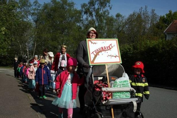 I stunden Holland Några av barnen har pratat mycket om ett pålägg som man äter i Holland.