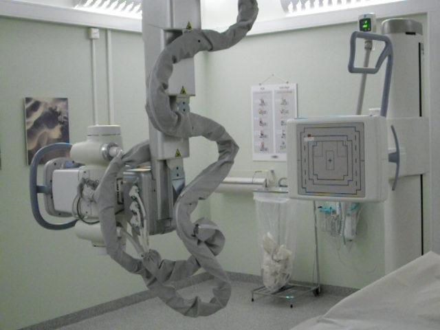 European Radiology 2012 Radiography, tomosynthesis, CT, and MRI in the evaluation of pulmonary cystic fibrosis- an untangling review of the multitude of scoring