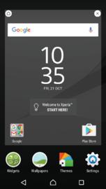 Den markerade pricken visar vilket fönster som för närvarande visas. 1 Välkommen till Xperia -widgeten tryck för att öppna widgeten och välj en åtgärd, t.ex.