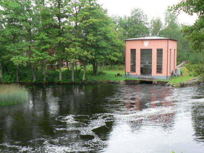 FRÖSEKE Denna miljö avviker från de föregående genom att vara platsen kring en småindustri och ett litet kraftverk.