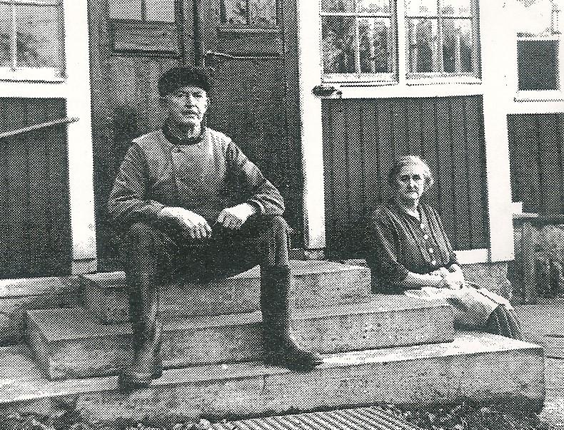 År 2006 sammanfattar Gillets Henry Hall en intervju från 1963 av fil.kand.