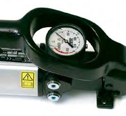 Tvåstegsfunktionen gör pumpen lättarbetad så att man snabbt når tryckpunkten för cylindern eller arbetspositionen för verktyget. Returanslutning på samtliga pumpar.