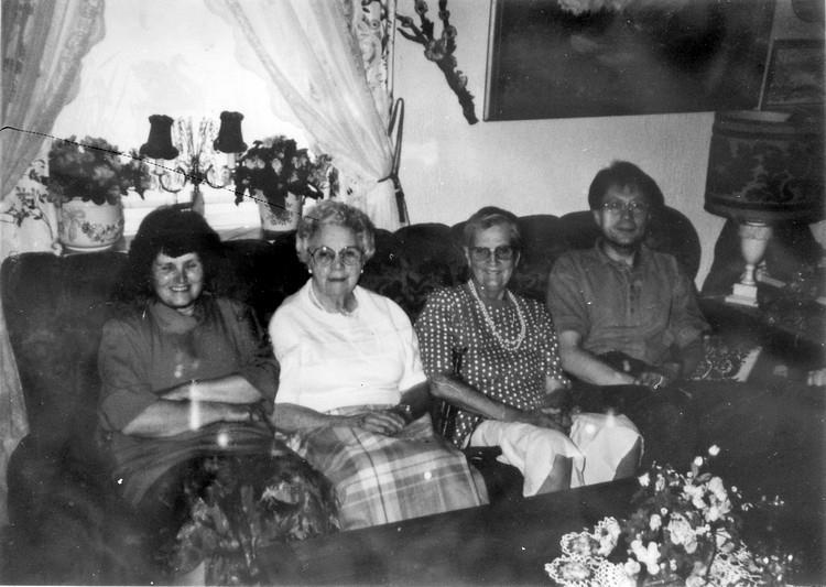 Florens Kjörnsberg, Trollhättan, Edith Erickson, USA, Sigrid Erlandsson,