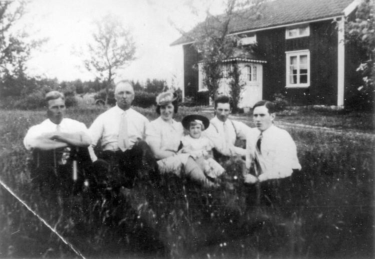 Erik Dahlstrand, Arvid och Helga (född Dahlstrand) Andersson och dottern Florens, Karl och Harald Dahlstrand.