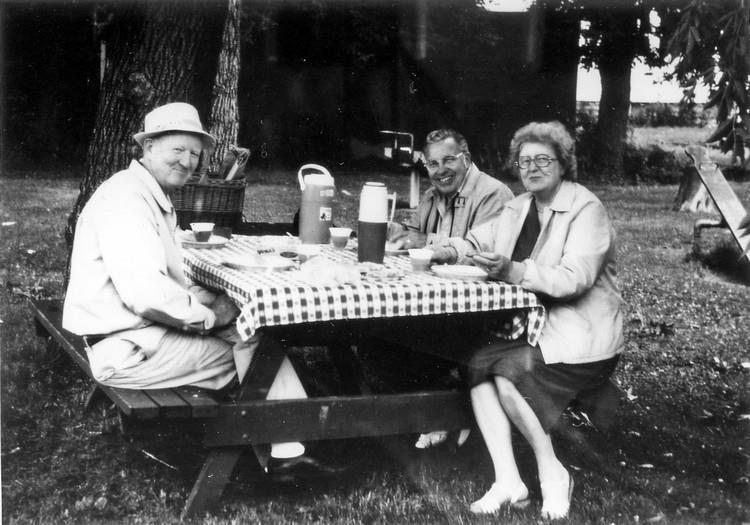 Roy Lind, Russel och Ruth Carlsson.