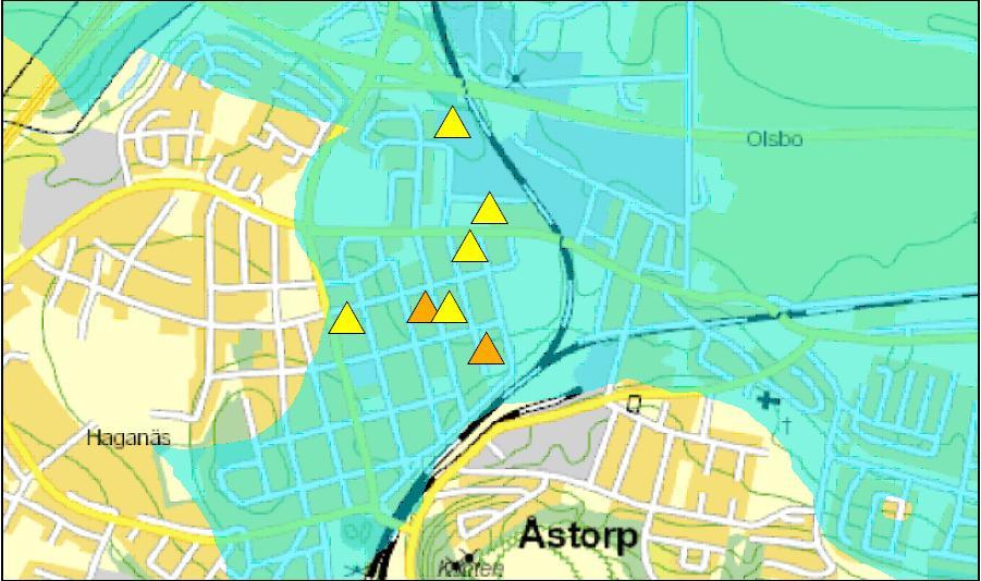 Figur 10.. Inventerade objekt inom grundvattenförekomst SE 62274-12661 i Åstorps kommun. Samtliga objekt inom förekomsten ligger i Åstorp. Orange triangel = riskklass 2; gul triangel = riskklass.