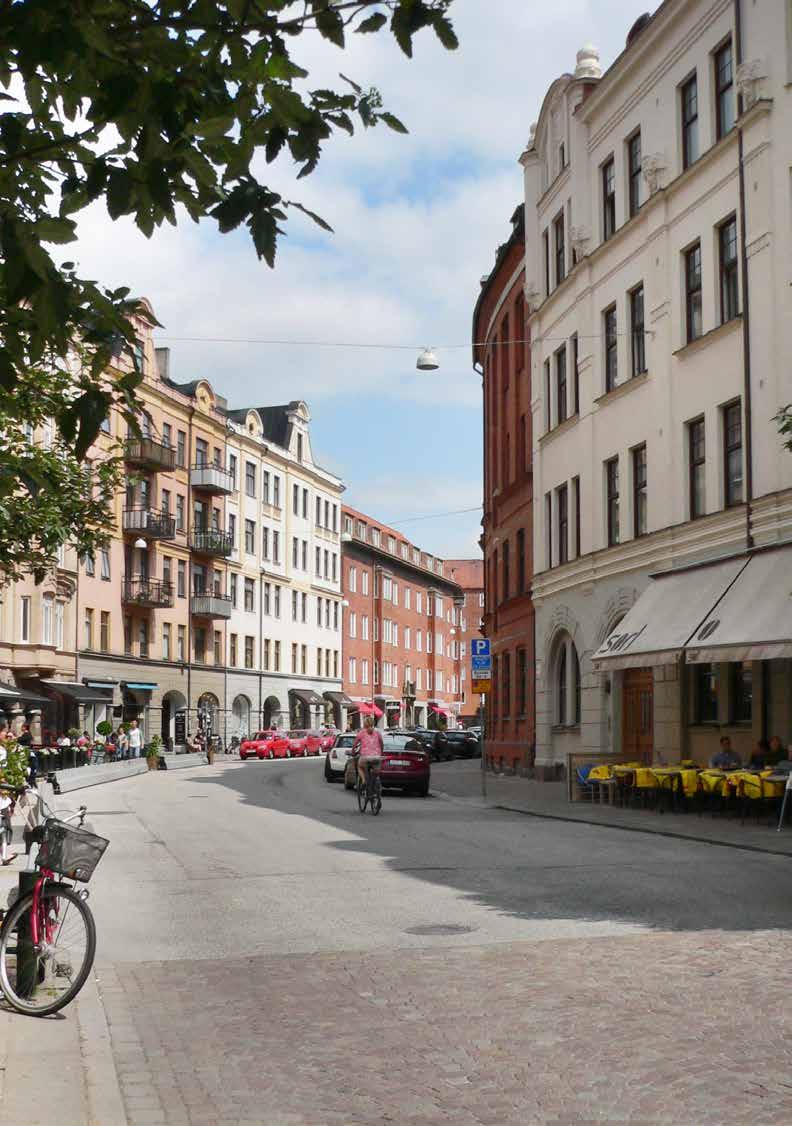 50 ARKITEKTURSTADEN MALMÖ Friisgatan Friisgatan är en av Malmös få svängda gator, utformad av stadsplaneraren Anders Nilsson, inspirerad av