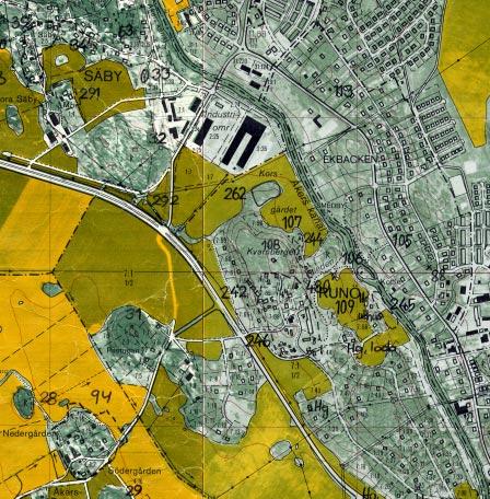 Fig 2. Utdrag ur Ekonomiska kartans blad 10I 9h Täljö och 10I 9i Österskär med undersökningsområdet, Raä 32, markerat. Skala 1:10 000.