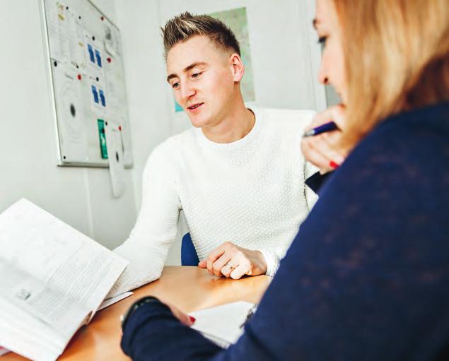 glenn rafors Mina omvägar är en tillgång som vägledare Efter ett antal lite ovanligare vägval i livet började han till sist på en starta-eget-kurs, fortsatte med att läsa in gymnasiet på kommunala