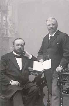Kihlstedt (1850 1915), tidigare präst, och till höger fotografen och