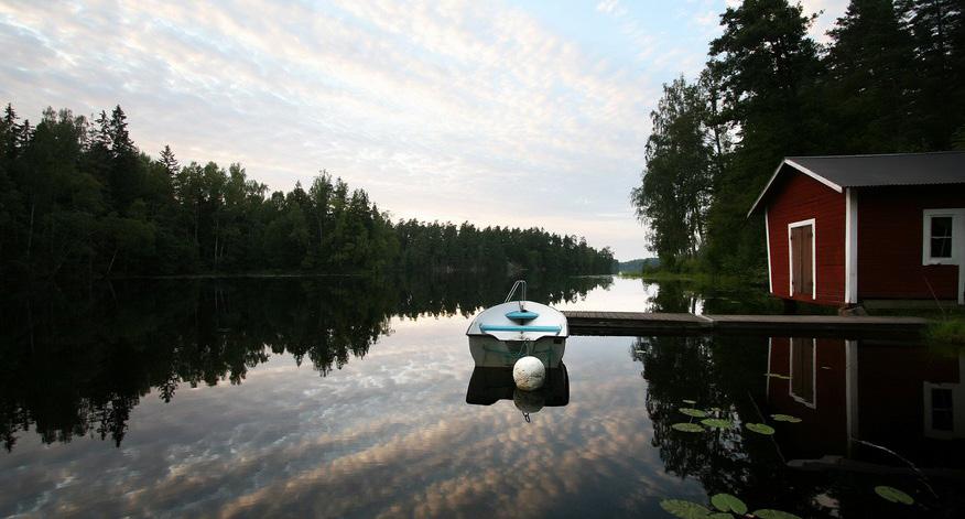 Finansiella instrument Finansiella instrument värderas utifrån anskaffningsvärde enligt BFNAR 2012:11. Leasing Samtliga leasingavtal kostnadsförs löpande över leasingperioden.