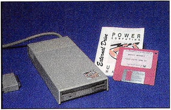 1900:- NEC P2Q Svart/vit 24-nålarsskrivare. 1900:- Scandoubler Gör det möjligt att koppla vanliga S-VGA-monitorer till en Amiga 4000 och ändå kunna spela spel på den som synkar ner till 15kHz.
