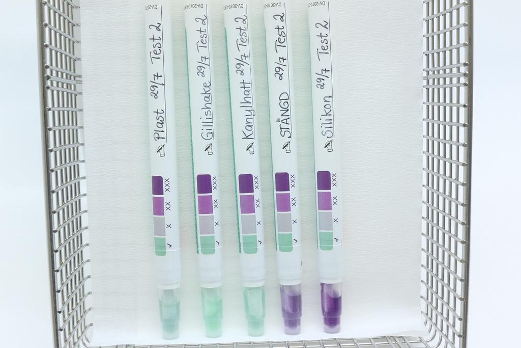 Inget Lite Mer Mycket protein protein protein protein TEST 2 Ofärgat Grå x Ljus lila Mörk lila Öppen led med plastkoppling i leden x