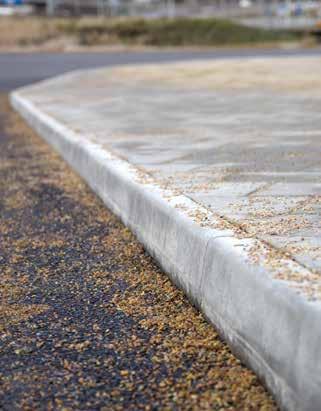 Monteras på en grusbädd eller i jordfuktig betong. Konkava radier i radie 6,0-12,0 m läggs med rak passbit 500 mm.