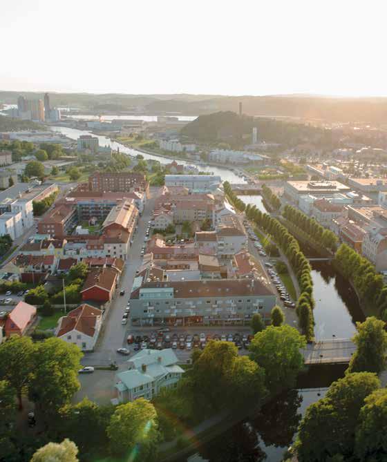 Trots att Uddevalla har drabbats av flera svåra stadsbränder, senast 1806, har staden alltid rest sig