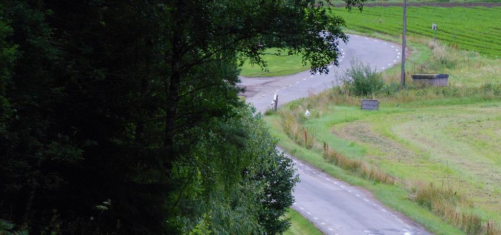 Kungsbacka inlandet Öppna landskap med allt från bördiga jordbruk, vackra ängar och insjöar, till djupa dalar och kuperad bergs- och