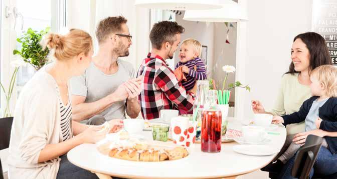 Bo i bostadsrätt Att bo i en bostadsrätt innebär stora friheter. Du kan måla om när du vill och du kan vara med och bestämma hur huset ska skötas. Det innebär också ett ansvar. Vad är en bostadsrätt?