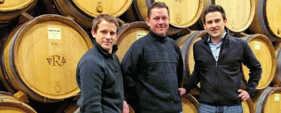 Frankrike Bourgogne Domaine Roux Sébastien Roux och hans två bröder leder ett familjeföretag som vuxit från 4 hektar till 70 hektar och som gör ett 80-tal olika viner i stekheta Bourgogne.