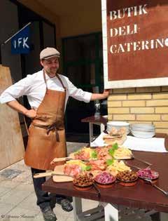 Smakturer i det Skandinaviska kökets skafferi TRAVELSHOP Smaka på världen i Malmö, vandra längs gatorna och upplev smaker från det genuina svenska köket till smakprov från olika länder och kulturer.