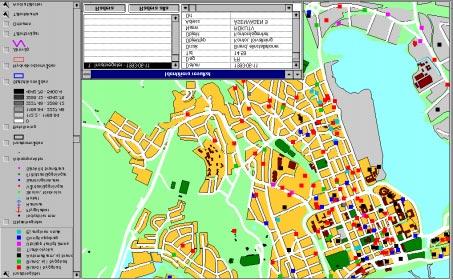 Information som kan samlas i ett GIS och vara till nytta vid riskhantering är risk- och skyddsobjekt inom kommunen, insatsstatistik över inträffade olyckor, vägar för transport av farligt gods, ras-