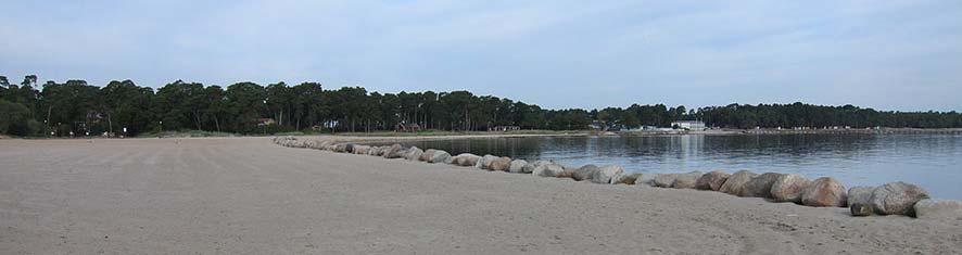 Bygglov Tillfälliga bygglov och dispens från strandskydd har lämnats årligen för det utökade evenemangsområdet i samband med beachhandboll och beachfotboll.