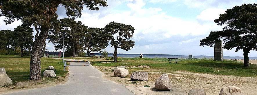 Från sekelskiftet 1900 utvecklades Täppetstranden med badhotell och sommarvillor för societeten och industriägare från Kristianstad, skollovskoloni, kallbadhus mm i tallplanteringarna som tidigare