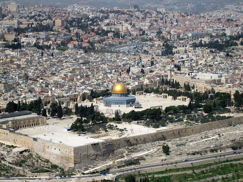 I huvudstaden Jerusalem ligger Tempelplatsen där