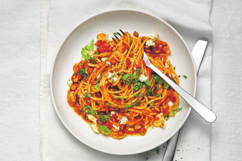 RECEPT 4 25 min?? kcal/port Fett % Kolhydrater % Protein % Pasta med tomatsås med linser God vegopastasås med linser och fetaost.