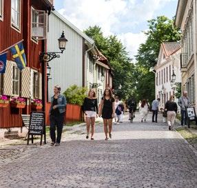 Wadköping. Upplev Wadköping i centrala Örebro en levande stadsdel där dåtid möter nutid. Med sina trähus och gårdar skildrar Wadköping Örebros äldre bebyggelse och stadsmiljö.