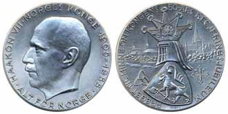 460 460 Haakon VII. 24,57 g. 50th Anniversary of Haakon VII s accession to the throne. Medal in silver, 40 mm, 24,57 g. engraved by H.Rui, Oslo. With original small paper envelopes.