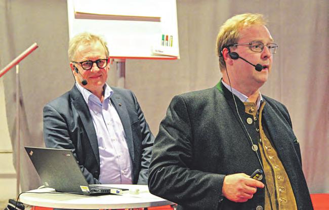 Koncernpresentationen höll i Kalmar av maskindivisionens chef Håkan Pettersson och Björn Wallin från koncernstyrelsen. Ordförande för det nybildade distriktet Kalmar-Öland är Per Petersson.