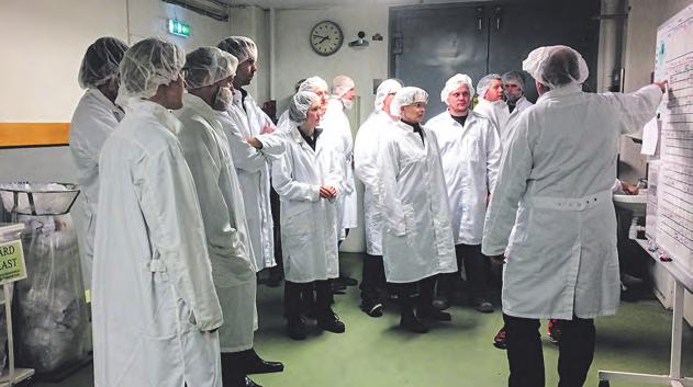 Vi startade med mat och fick sen en mycket uppskattad presentation med tillhörande rundvandring i fabriken. Kvällen avrundades med fika och frågor om Lantmännen.
