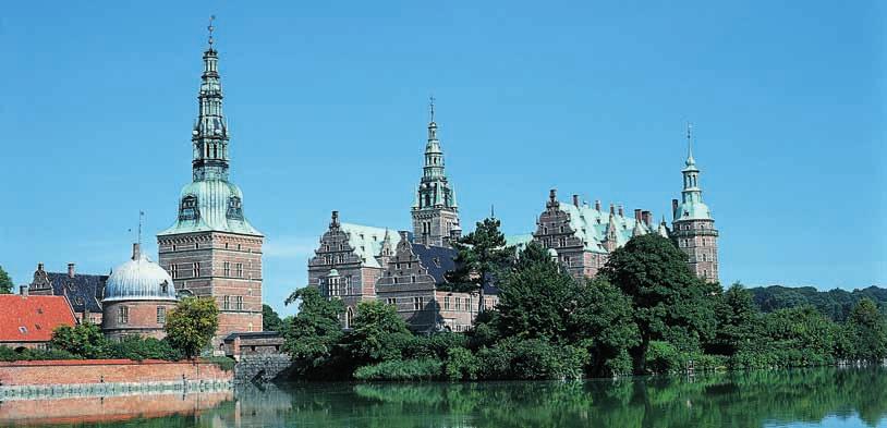 30 danemarca Turism Destinaţie de vacanţă pentru toate gusturile Construit pe trei insule, palatul renascentist Frederiksborg, la sud vest de Helsingör, pare o scenă dintr o pictură.