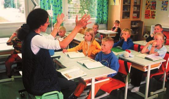 34 FinLAnDA Populaţie POPULAŢIE Număr de locuitori 5,3 milioane Densitate 16 loc.